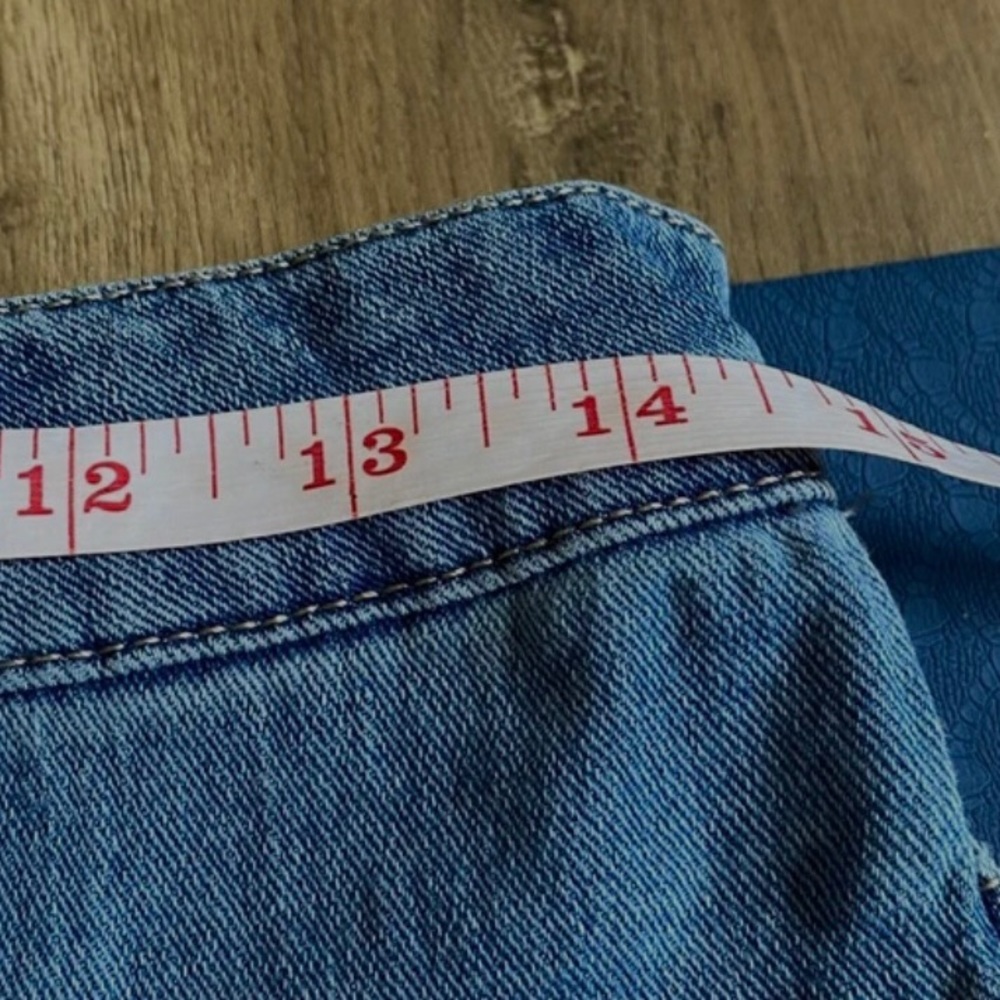 H&M high waisted stretch blue denim shorts - Picture 7 of 9
